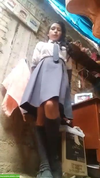 Colegiala Buenarda putipobre hace video prohibido. 1