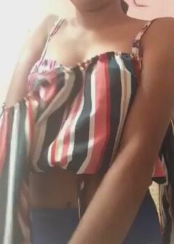 Werita Amarianis se desnuda y se abre las nalgas en video. 6