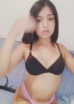 Linda putita con rico video haciendo el autodelicioso. 4