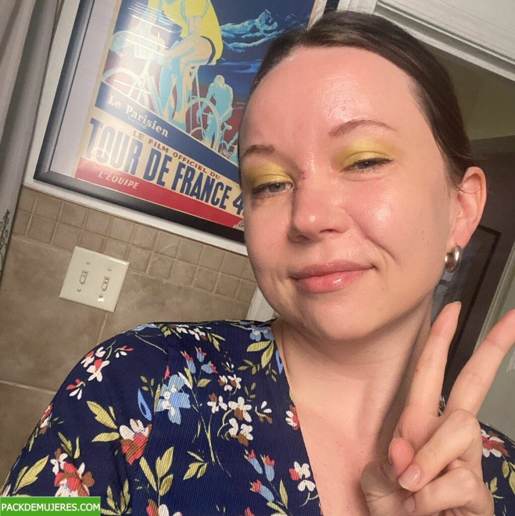 La mama de mi amigo le gusta mi verga y cogemos a escondidas. fotos+ videos. 1