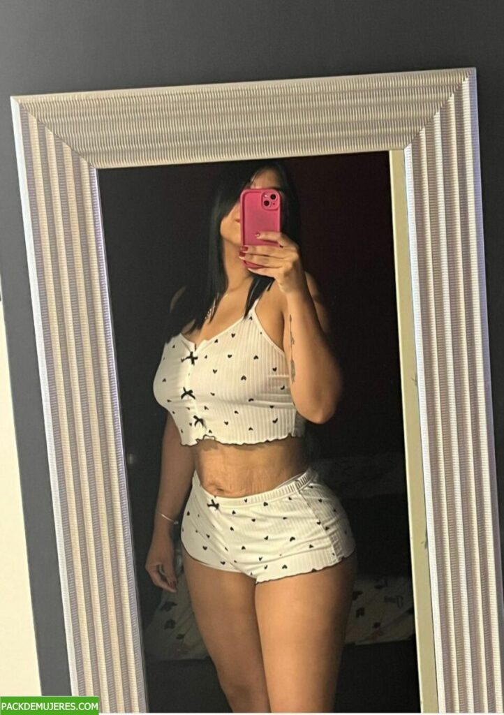 Nenita Carla pasa pack con fotos y videos. 1