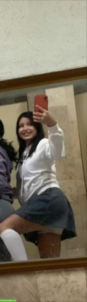 Nenita colegiala pasa nudes y videos. 1