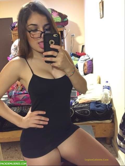 Pack de nudes filtrados de una rica morrita tetona 1