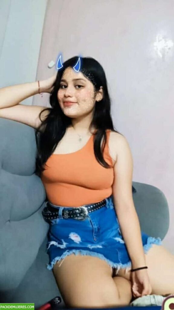 Linda chavita dando unos terribles sentones 1