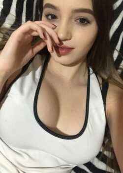 Bella chavita ingenua comparte sus nudes 3