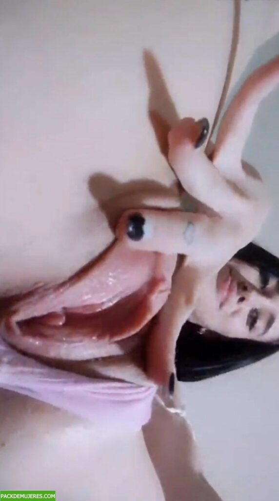 Pushita divina jugosa de morra que le gusta masturbarse en video. 1