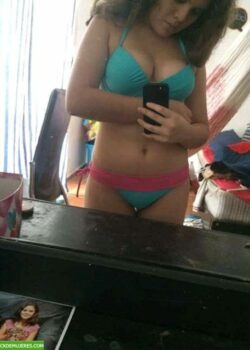 Le filtra pack a la hermana con nudes y videos. 4