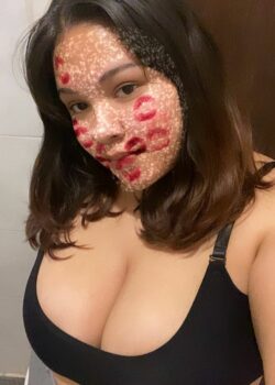 Buenas tetas la de la morra. Videos+ 7