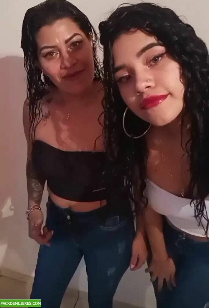 La puta de la madre le gusta masturbarse con la hija y grabar videos. 1