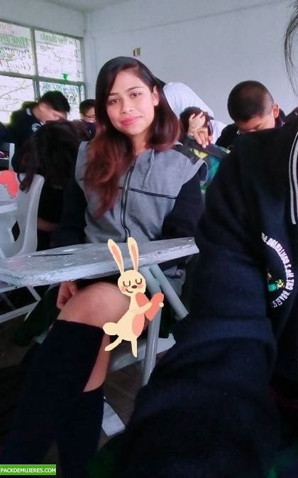 Colegiala Isabela full pack con nudes y videos. 1