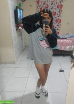 Denisse morrita traviesa con pack delicioso con videos. 2