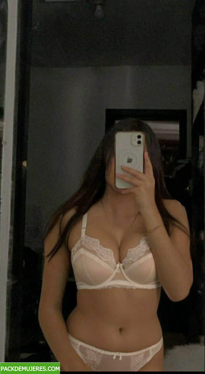 Pack de esta culona caliente 1