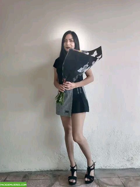 Morra peludita se le pierde el pack con videos caseros. 1