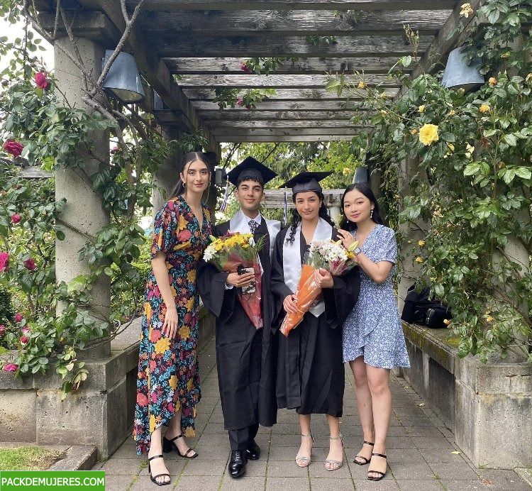 Fernanda se la come completita en video y que bien putita que salio la nena. 1