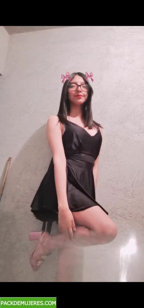 Flaquita blanquita bien hot 1