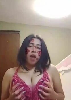 Tetas ricas de esta jovencita 20