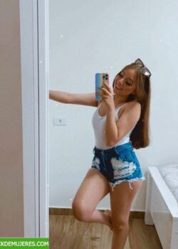 Follando esta linda jovencita 6