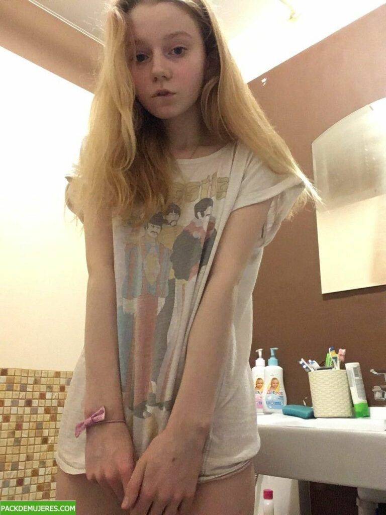 Morrita traviesa hace pack con videos insanos. 1