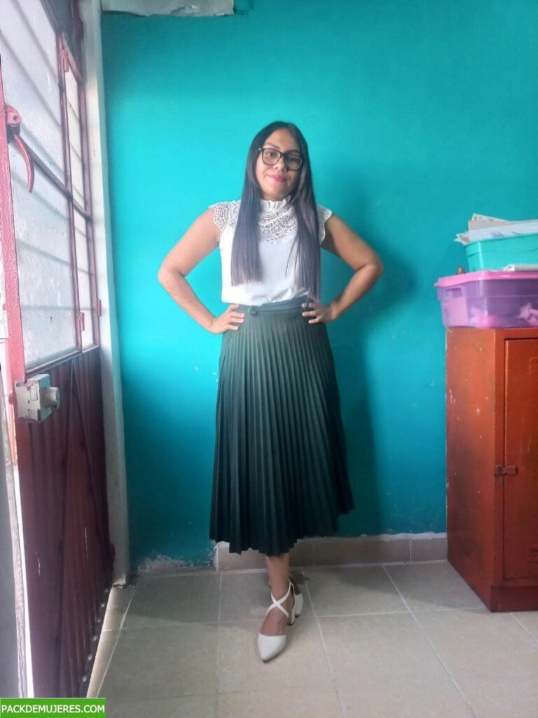 Detonando a esta nenita cristiana. 1