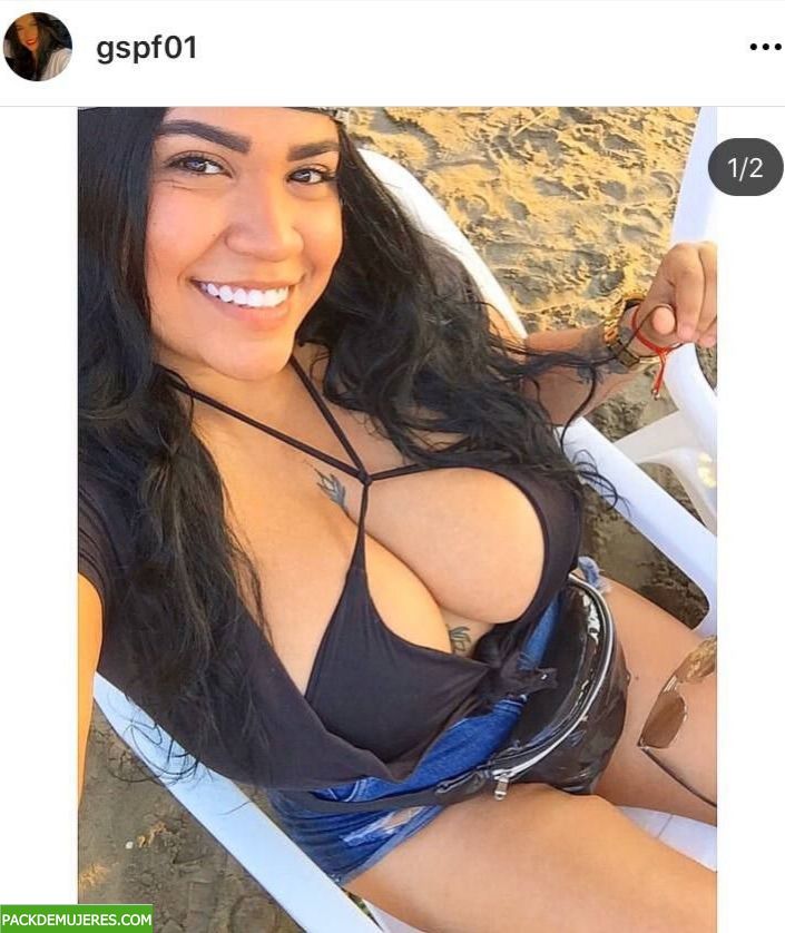 Pack de la tetona Gisell jugando con las chichotas que tiene. 1