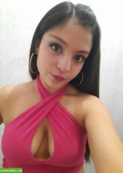 Paola ricolina se le filtra todo. 5