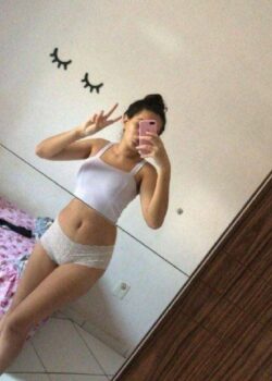 Consuelo filtrada en videos y nudes. 2