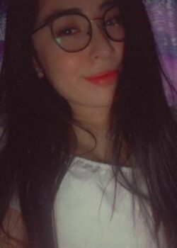 Rica nenita pasando nudes y videos por whatsaap. 12