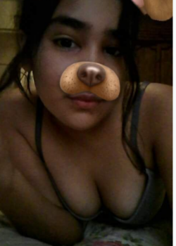 Mora cumple su sueño de ser una perrita regalada. 2