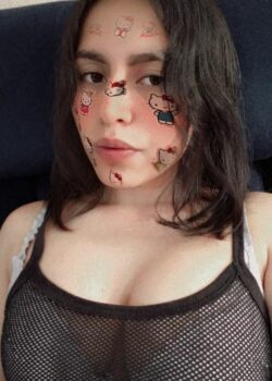 Exuberante cuerpo de esta joven ardiente 2