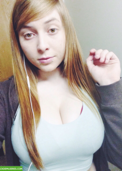 Rubia peligrosa pasa nudes cada que esta caliente. 1